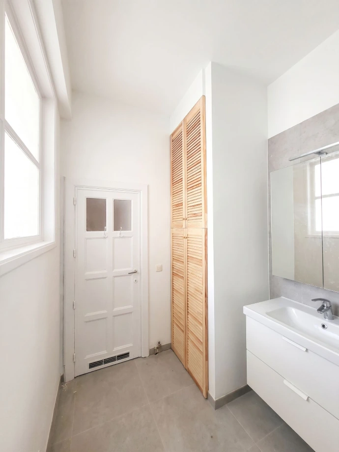 salle de bains ambiance flat marie salle de bains renovée écologqiue et neuro architecture